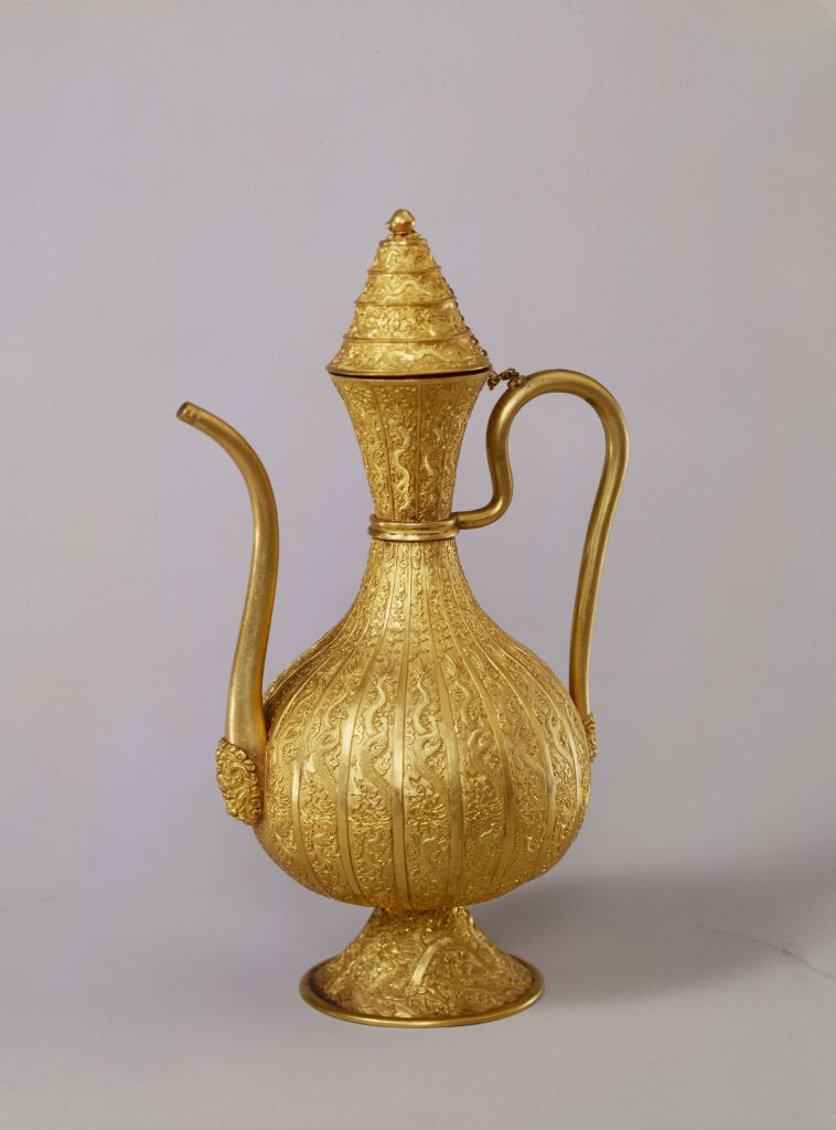 图片[1]-Gold carved cloud dragon pattern holding pot-China Archive